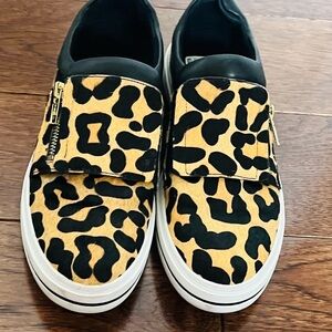 Real Calf fur and leather sz 8.5 Vaneli sport Leopard Print Slip-On Sneakers